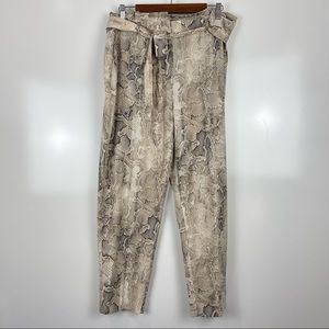 White House Black Market Snakeskin Paperbag Waist Tapered Ankle Pants Size 14